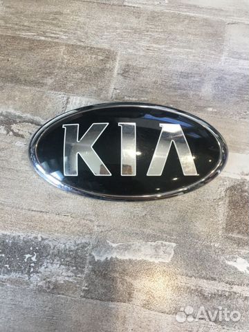 Эмблема задняя Kia Rio 4