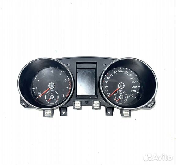 Приборная панель VW Golf 6 (1.4 ) робот