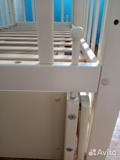 Детская кроватка С маятником +матрас