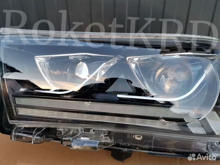 Фары Toyota Hilux с 2015 г в Наличии LED