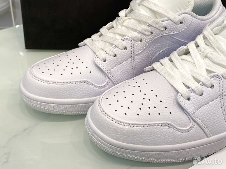 Nike Air Jordan 1 Low White Pure Platinum