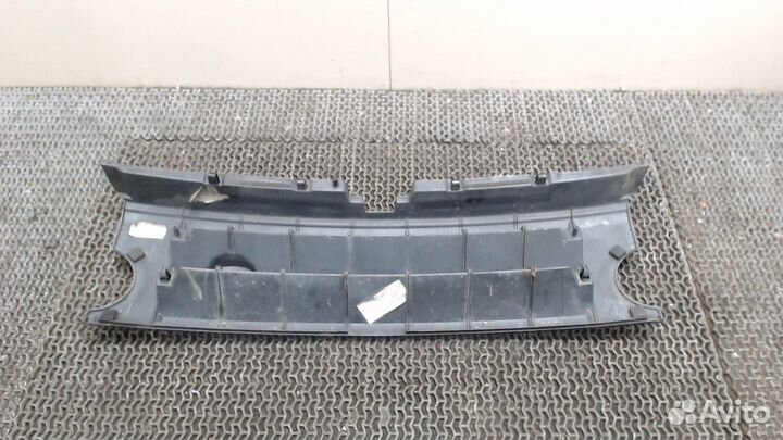 Решетка радиатора Land Rover Discovery 3, 2006