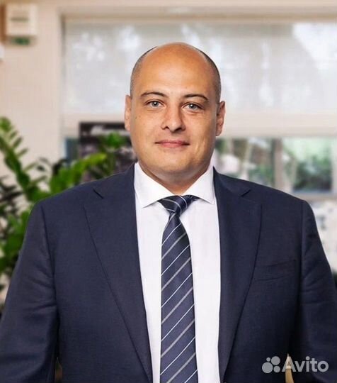 Риэлтор, брокер по недвижимости