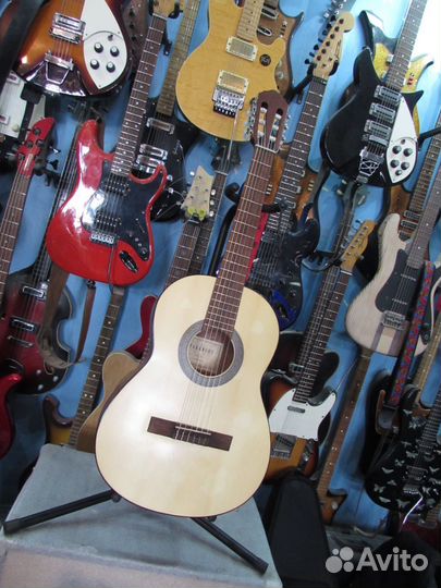 Классическая гитара 3/4