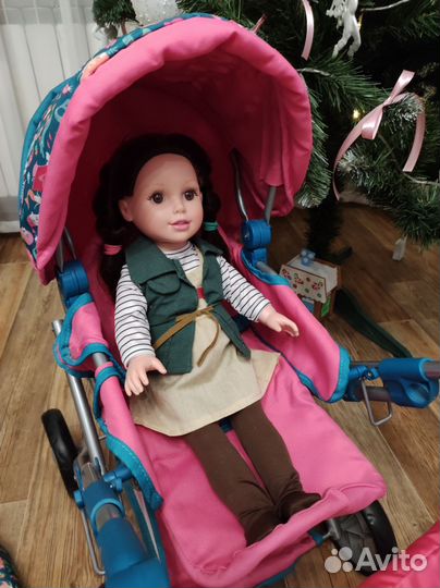 Кукла с коляской