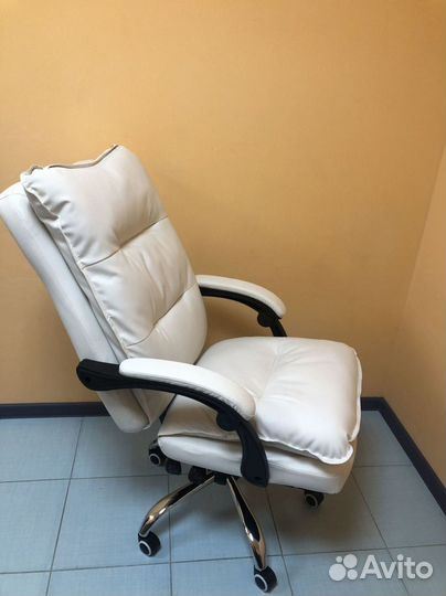 Компьютерное кресло Boss с функцией массажа