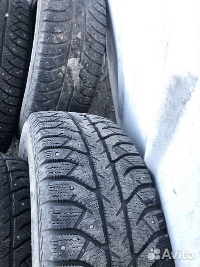 Bridgestone Ice Cruiser 7000 185/65 R15