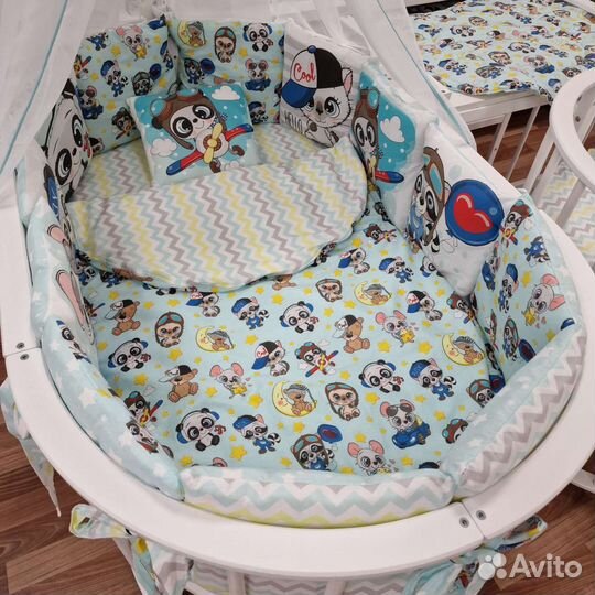 Комплект в овальную детскую кроватку