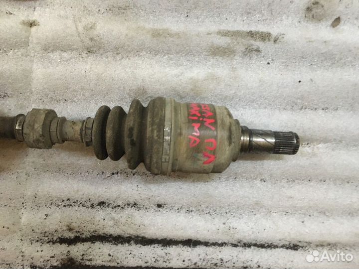 Полуось (привод) левая (Nissan Maxima)