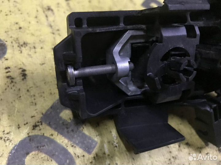 Ручка двери задней наружная правая Ford Fiesta