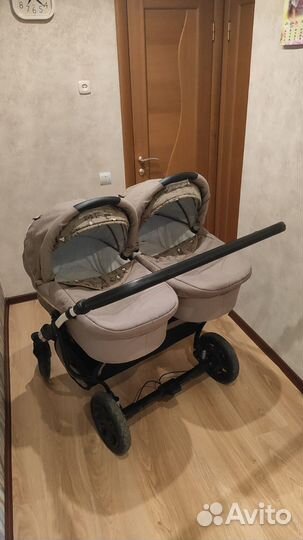 Каояска для двойни