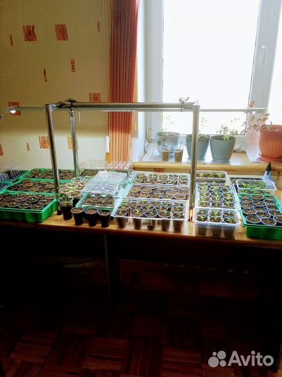 Подставка - стойка для фитолампы