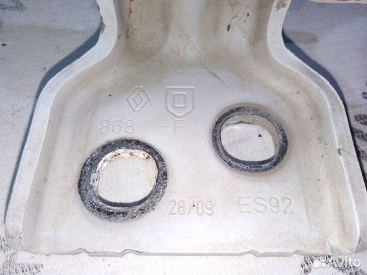 Петля двери передняя левая Лада Ларгус 1