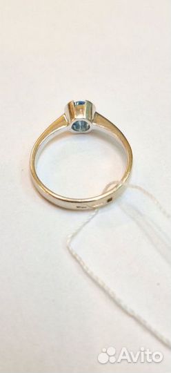 Золотое кольцо с камнем 17р