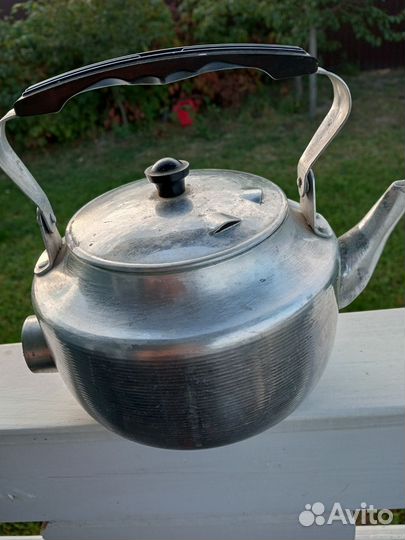 Чайник электр.,алюмин.2л, 1,25квт 1998 г без шнура