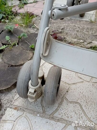 Коляска трость