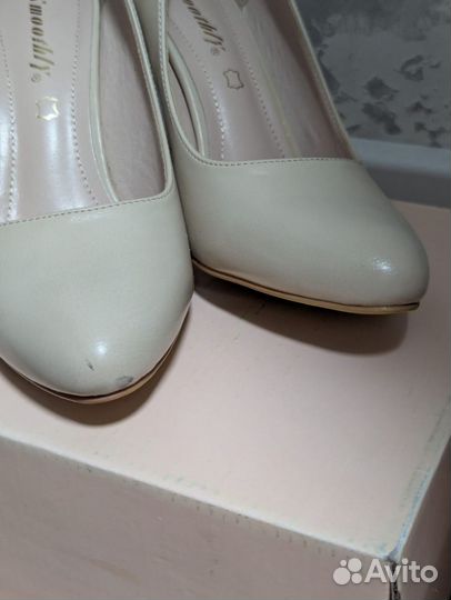 Туфли женские бежевые 37 размер