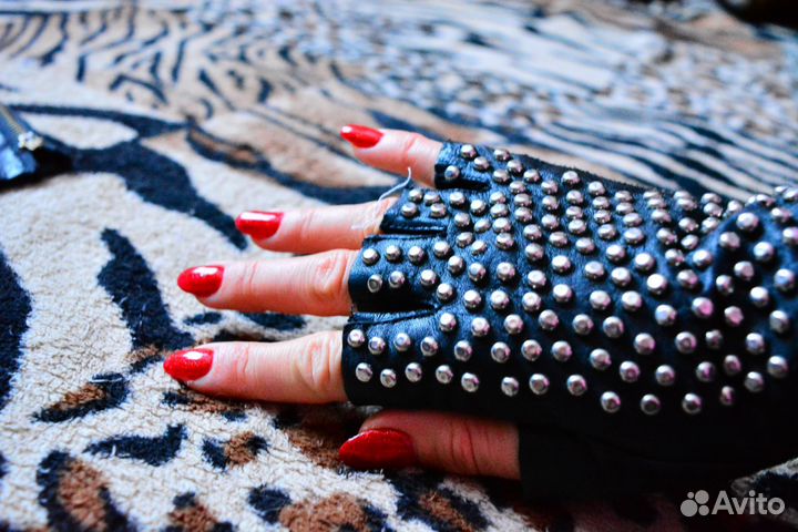 Перчатки кожанные рокерские