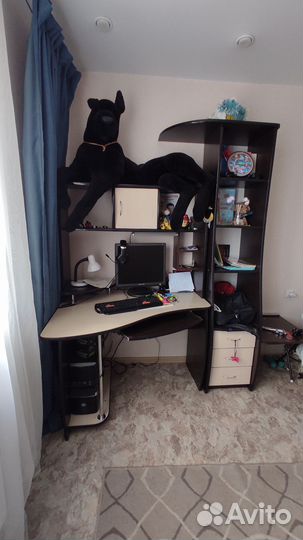 Компьютерный стол