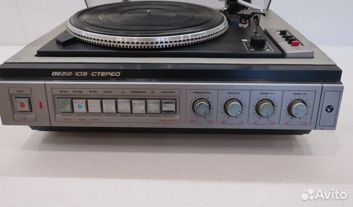 Проигрыватель винила Вега 109