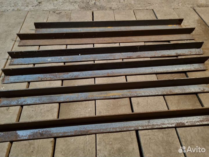 Уголок металлический