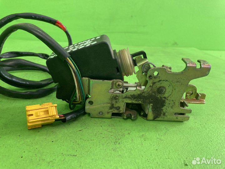 Замок двери правый KAMAZ 5490-S5