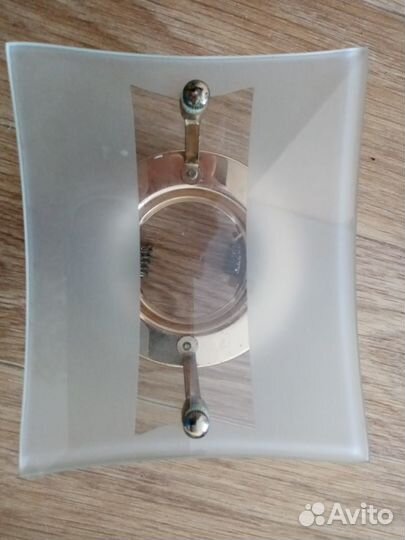 Точечные светильники 4 штуки