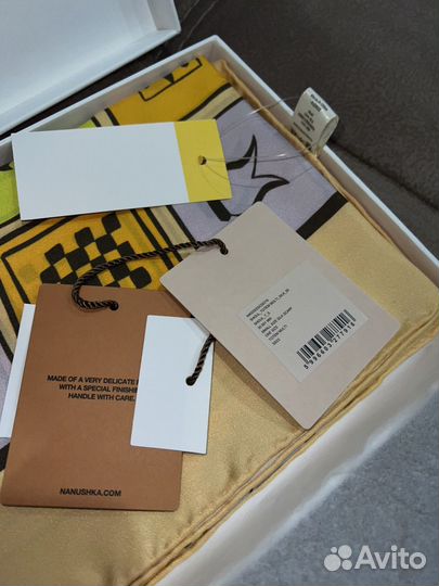 Платок Nanushka