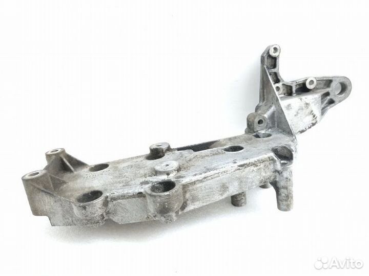 Кронштейн генератора Volvo Xc90 1 дорест 2.5