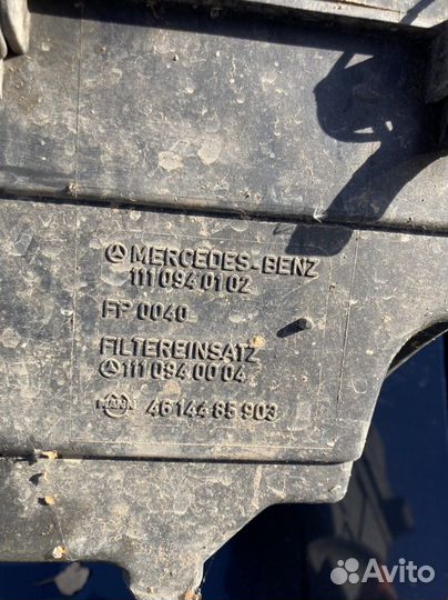 Корпус воздушного фильтра Мерседес 124, 2.2