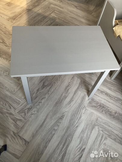 Детский столик