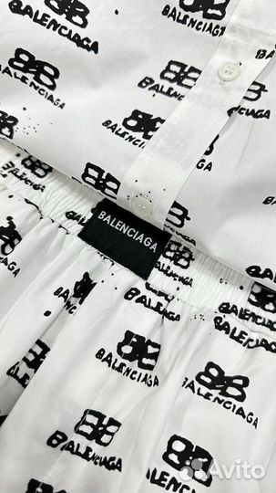 Костюм с шортами Balenciaga (новинка 2024)