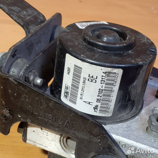 Блок абс 8V512M110AD Ford Fiesta 2009-2012 года