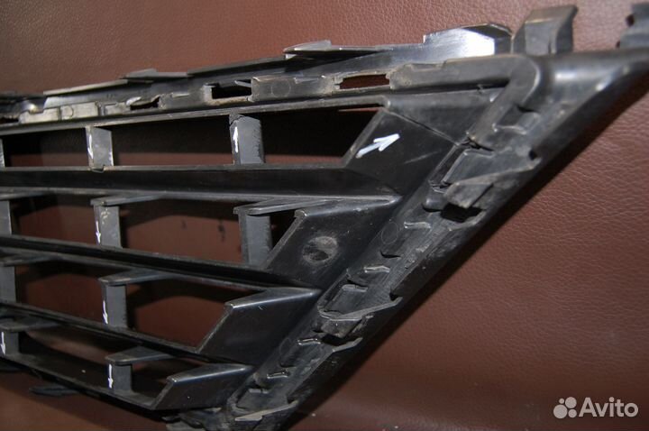 Решетка бампера переднего - Volkswagen Touareg 2