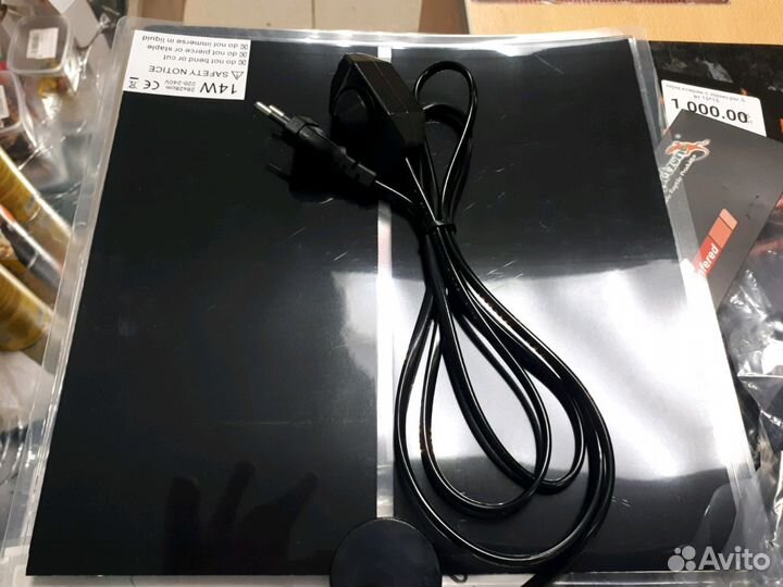 Уф лампы.коврик греющий для рептилий.светильники