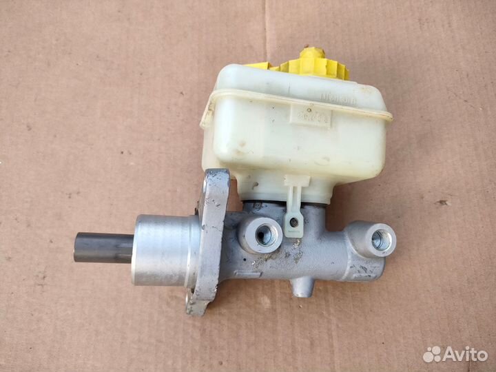 Главный тормозной цилиндр Skoda Octavia A4