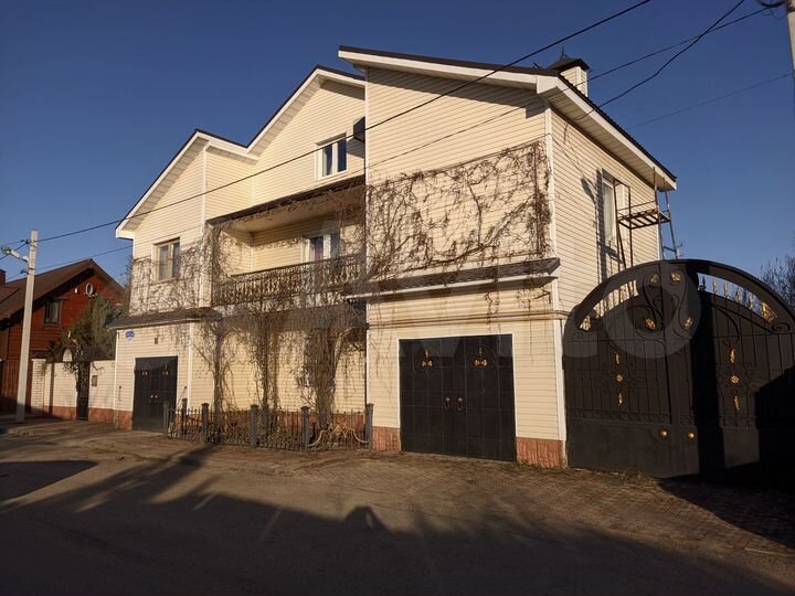 Дом 350 м² на участке 6 сот.