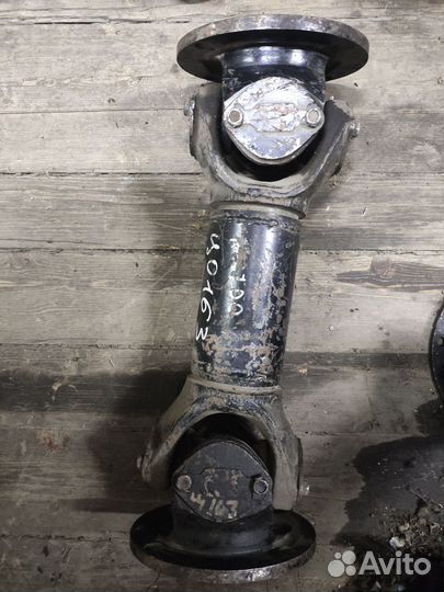 Вал карданный К-700А от двигателя на кпп L464мм