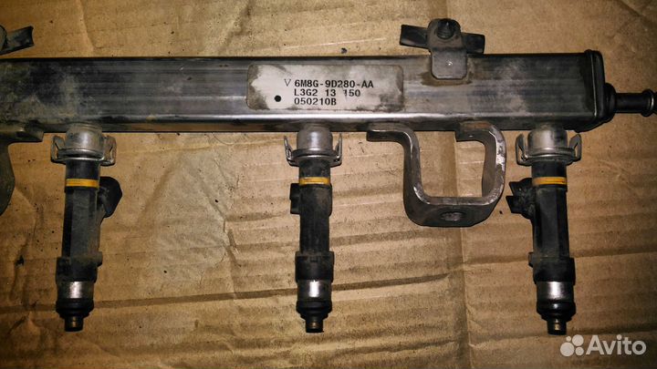 Топливная рампа 2.3 Mazda 6 (GG) L3G213150