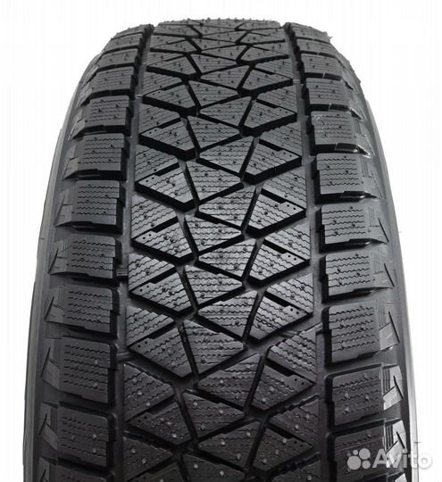 Bridgestone Blizzak DM-V2 215/70 R17 101S