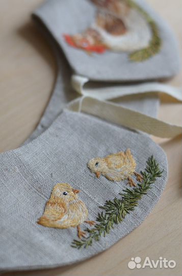 Воротничок с вышивкой