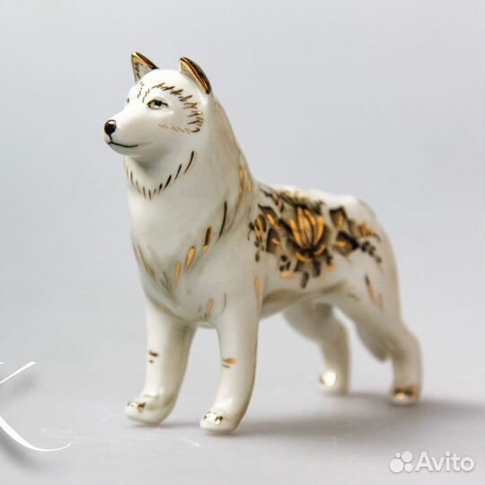 Сибирский Хаски в золоте - статуэтка из фарфора