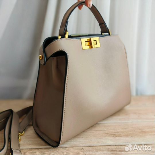 Сумка fendi peekaboo