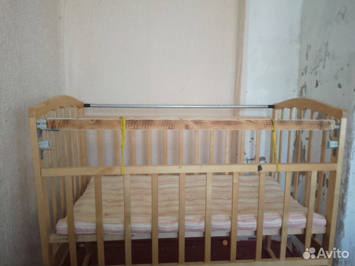 Кроватка детская