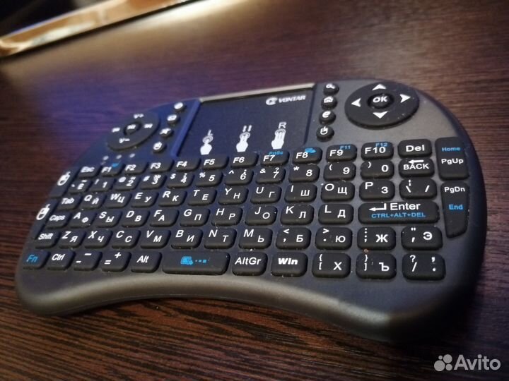 Беспроводная клавиатура с подсветкой RU новая