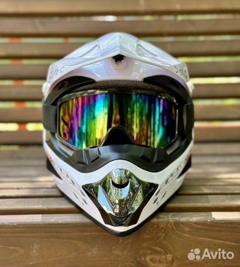Кроссовый шлем с очками новый размер S