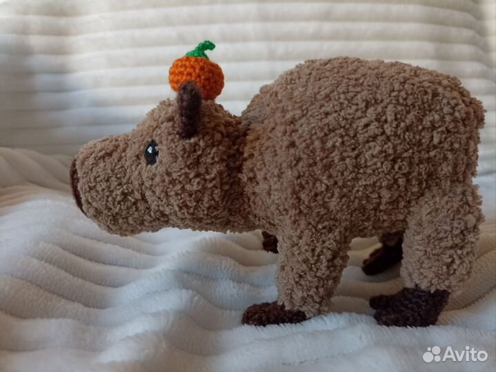 Вязаная игрушка капибара ручной работы