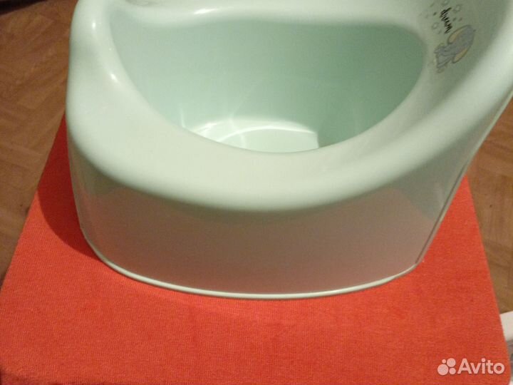 Горшок детский пластик. Новый