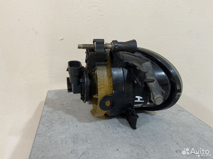 Фара противотуманная правая Volkswagen Tiguan