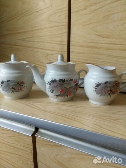Заварочный чайник, молочник, сахарница